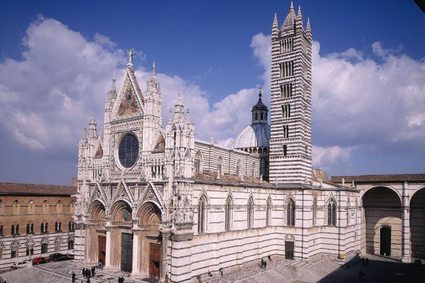 Loft Vicolo Di Vallepiatta 2 Min Piazza Del Campo Con Parcheggio Сиена Экстерьер фото